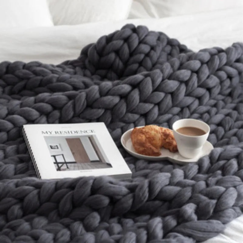 Hand-Knitted Chunky Wool Blanket – Cozy Throw
