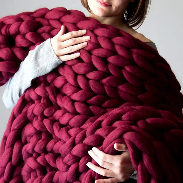 Hand-Knitted Chunky Wool Blanket – Cozy Throw