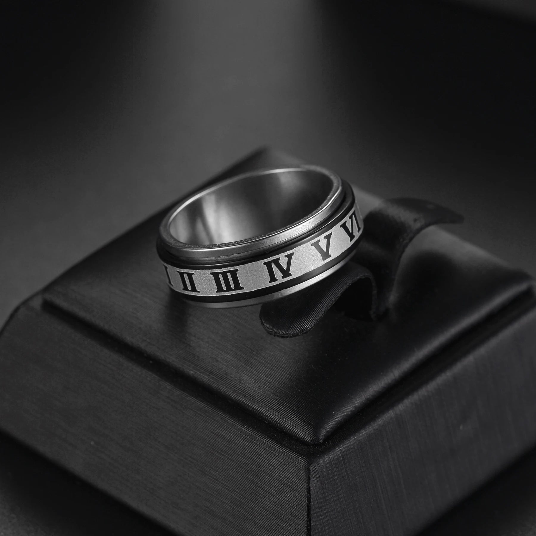 Bague Fidget Rotative en Acier Inoxydable – Chiffres Romains