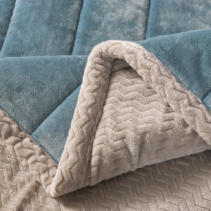 3-Layer Ribbed Velvet Blanket – Warm & Cozy for Winter